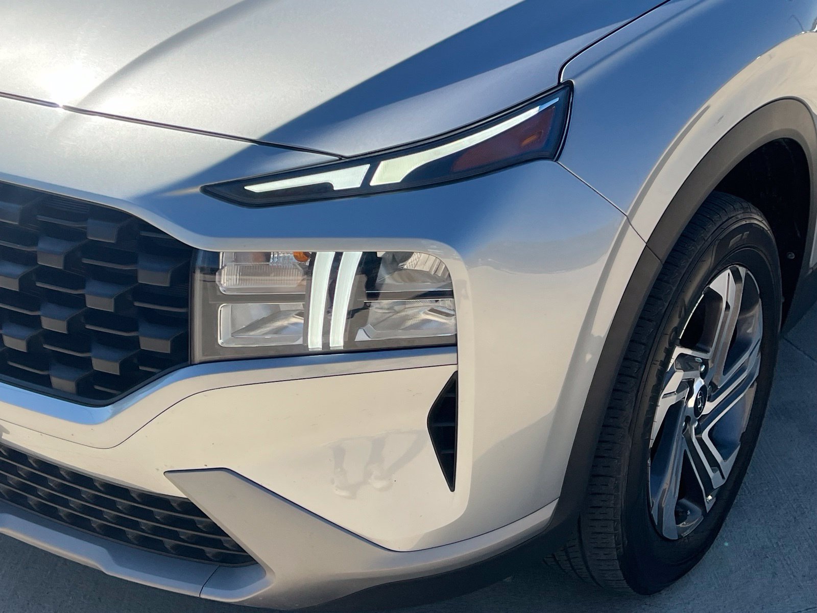 Certified 2023 Hyundai Santa Fe SEL FWD image 4