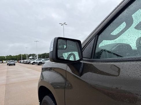 Used 2024 Chevrolet Silverado 1500 LT AWD/4WD image 28