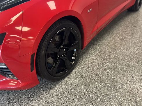 Used 2016 Chevrolet Camaro SS RWD image 31