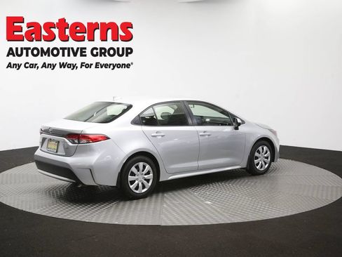 Used 2022 Toyota Corolla LE FWD image 40