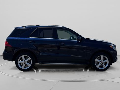 Used 2019 Mercedes-Benz GLE 400 4MATIC image 6