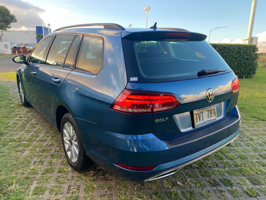 Used 2019 Volkswagen Golf S FWD image 5
