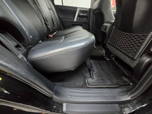 Used 2018 Toyota 4Runner Limited AWD/4WD image 19