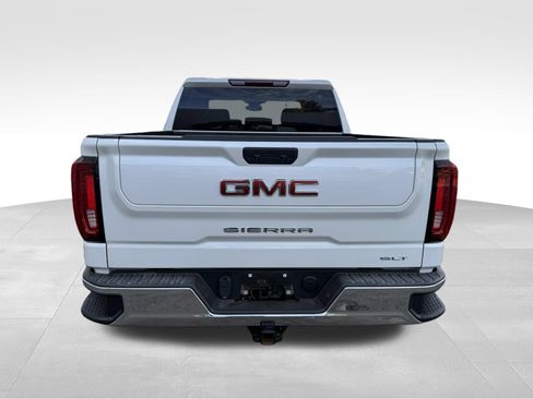 Used 2022 GMC Sierra 1500 SLT w/ SLT Convenience Package AWD/4WD image 4