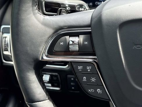 Certified 2024 Lincoln Navigator Reserve AWD/4WD image 30