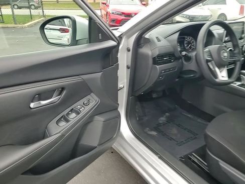Used 2023 Nissan Sentra SV image 12