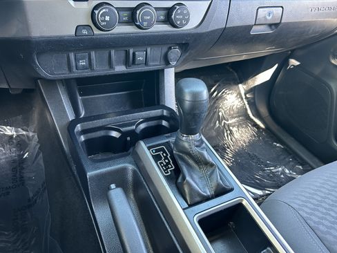 Used 2020 Toyota Tacoma SR5 RWD image 24