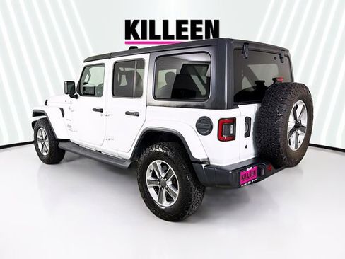 Used 2019 Jeep Wrangler Unlimited Sahara AWD/4WD image 5