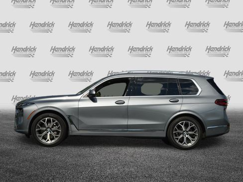 Used 2026 BMW X7 xDrive40i AWD/4WD image 8