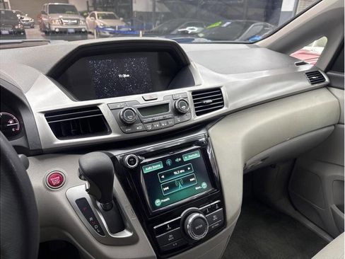 Used 2016 Honda Odyssey EX-L image 8