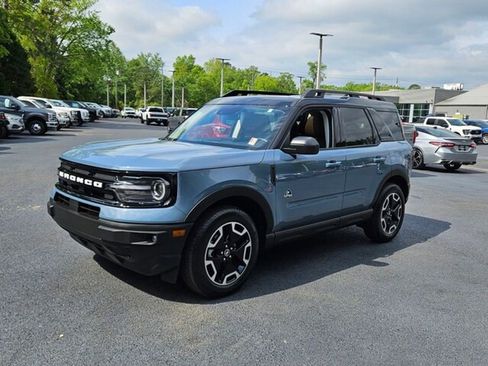 Used 2024 Ford Bronco Sport Outer Banks w/ Tech Package image 3