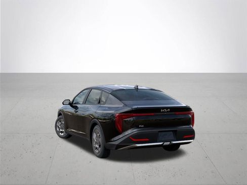 New 2026 Kia K4 LX image 4