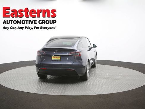 Used 2022 Tesla Model Y Long Range AWD/4WD image 37