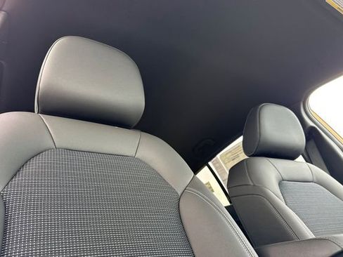 New 2026 Buick Envista Preferred w/ Advanced Safety Package FWD image 18