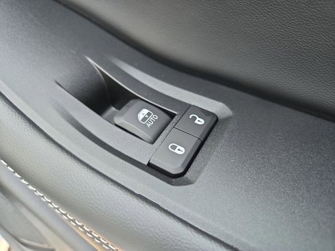 New 2025 Jeep Grand Cherokee Altitude image 80