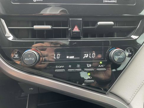 Used 2023 Toyota Camry LE image 20