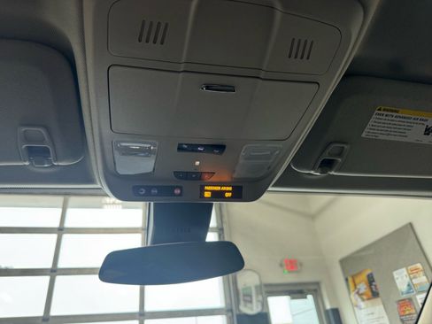 Used 2019 Buick Envision Premium w/ Driver Confidence Package AWD/4WD image 19