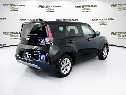 Used 2024 Kia Soul LX w/ Option Group 015 FWD image 7