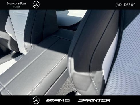 New 2026 Mercedes-Benz E 53 AMG e 4MATIC Sedan image 17