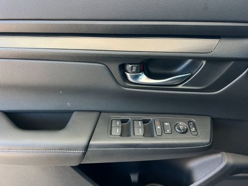 Used 2025 Honda CR-V EX image 13
