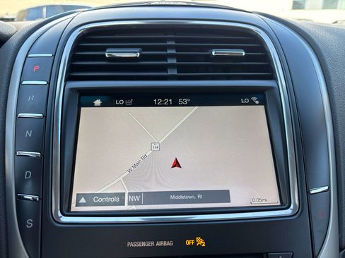 Used 2017 Lincoln MKX Reserve image 20