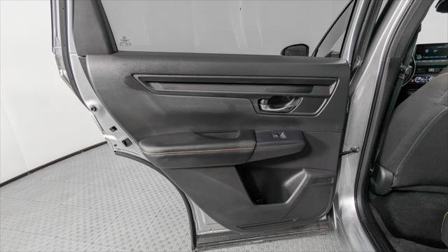 Used 2025 Honda CR-V Sport image 16