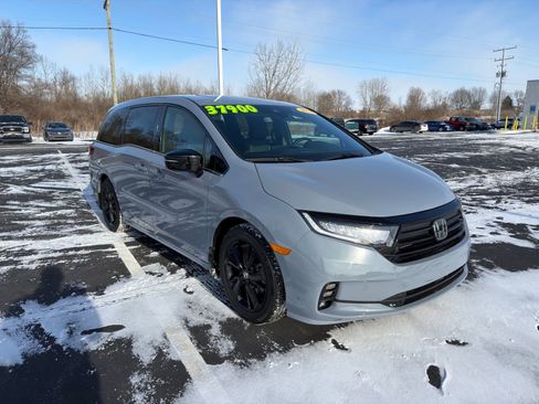 Used 2024 Honda Odyssey Sport image 8