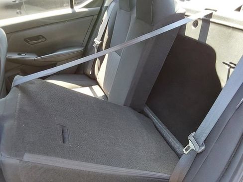 Used 2024 Nissan Sentra SV FWD image 13