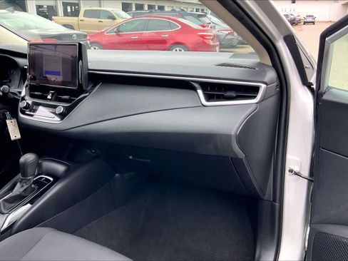Used 2024 Toyota Corolla LE image 17