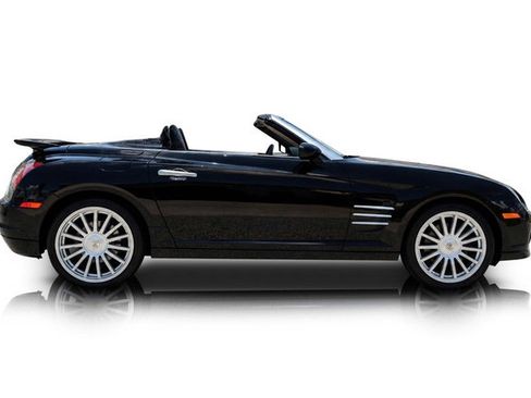 Used 2005 Chrysler Crossfire SRT-6 RWD image 2
