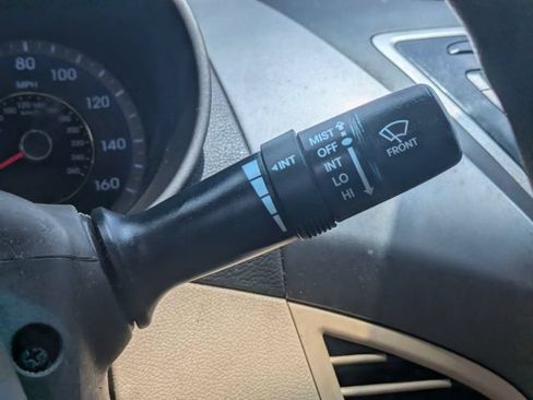 Used 2013 Hyundai Elantra GLS w/ Preferred Pkg FWD image 27