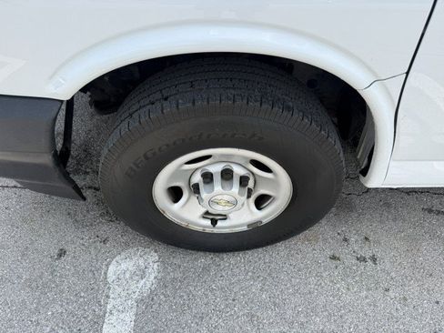 Used 2022 Chevrolet Express 2500 w/ Driver Convenience Package RWD image 16