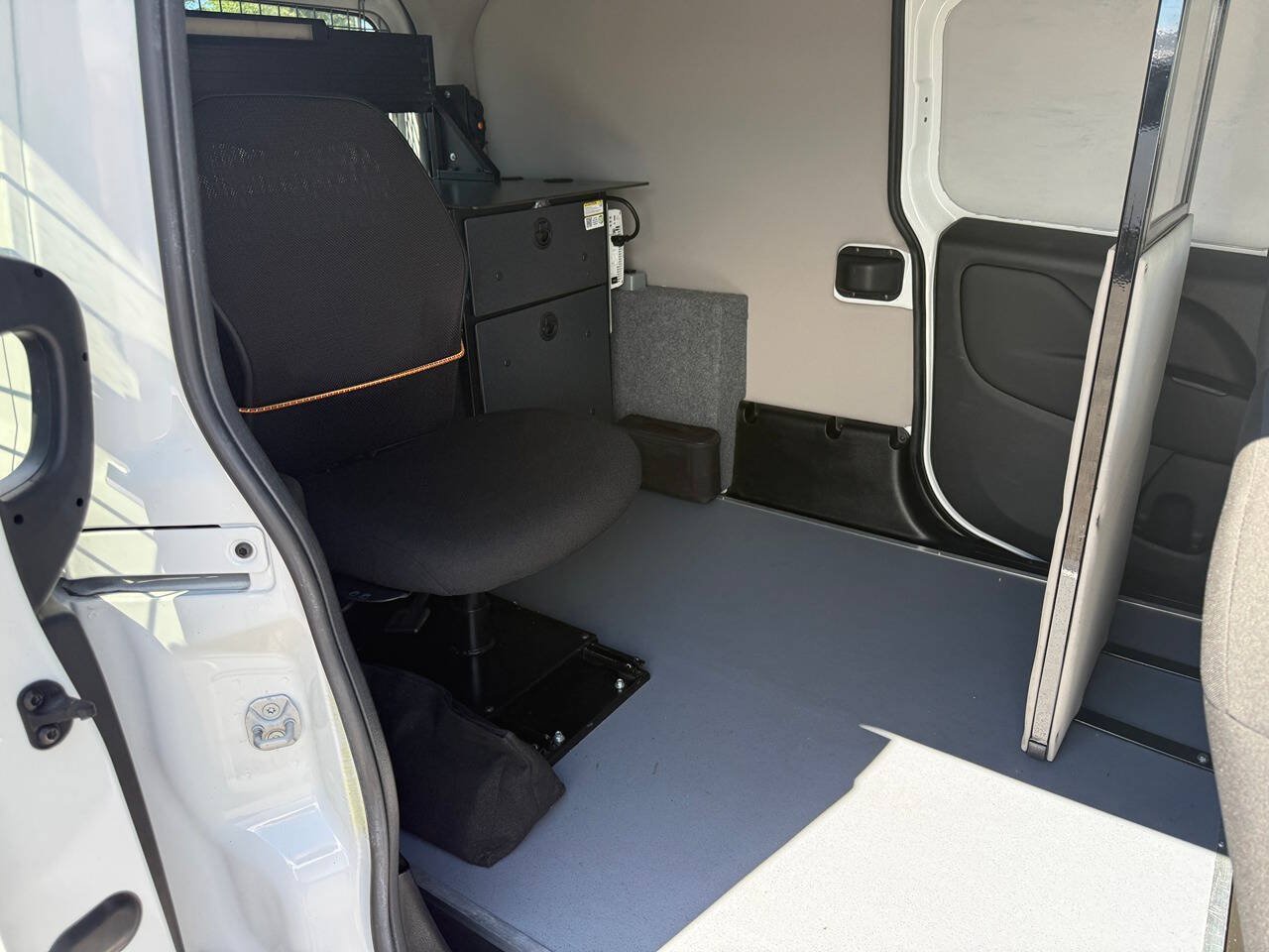 Used 2021 RAM ProMaster City Tradesman SLT w/ Window Group 07 FWD image 23