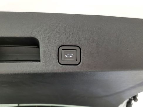 New 2025 Chevrolet Traverse LT w/ LPO, Floor Liner Package image 2