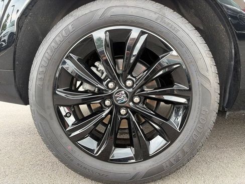 Used 2024 Buick Envista Sport Touring w/ Convenience I Package FWD image 22