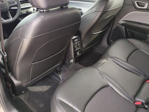 Used 2022 Jeep Compass Latitude image 19