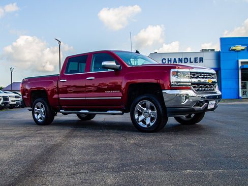 Used 2018 Chevrolet Silverado 1500 LTZ w/ Sport Package AWD/4WD image 9
