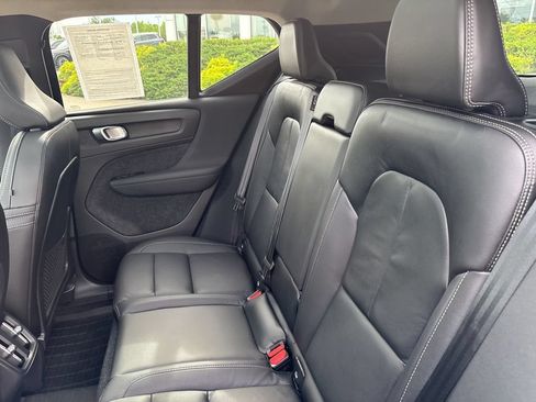 Certified 2023 Volvo XC40 B5 Ultimate w/ Protection Package Premier AWD/4WD image 34