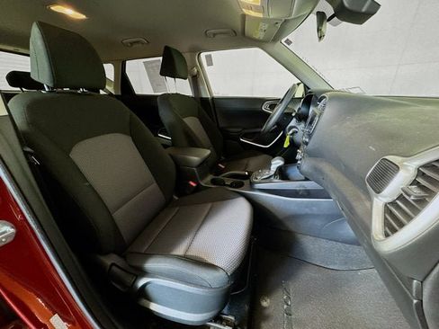 Certified 2024 Kia Soul LX FWD image 25