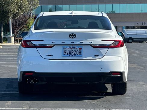 Used 2025 Toyota Camry SE w/ Multimedia Upgrade Package FWD image 5