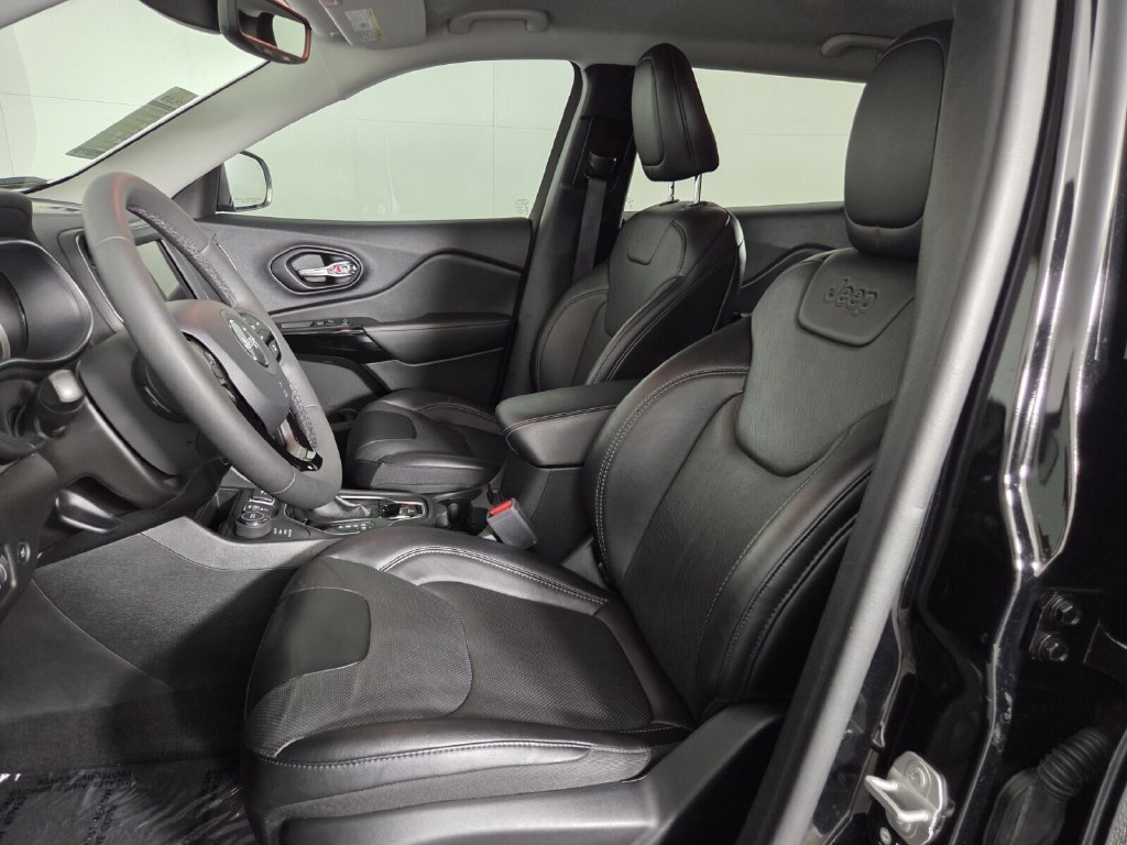 Used 2023 Jeep Cherokee Altitude Lux AWD/4WD image 9