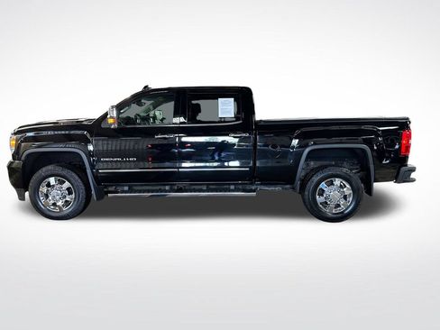 Used 2017 GMC Sierra 3500 Denali w/ Duramax Plus Package AWD/4WD image 2