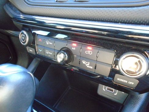 Certified 2022 Jeep Compass Altitude image 24