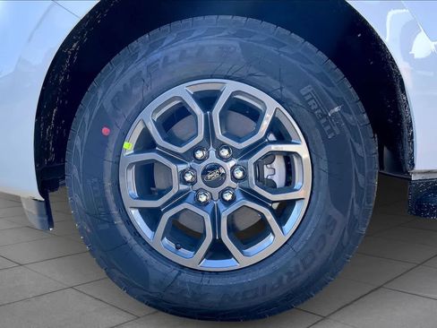 New 2025 Ford Expedition Active RWD image 8