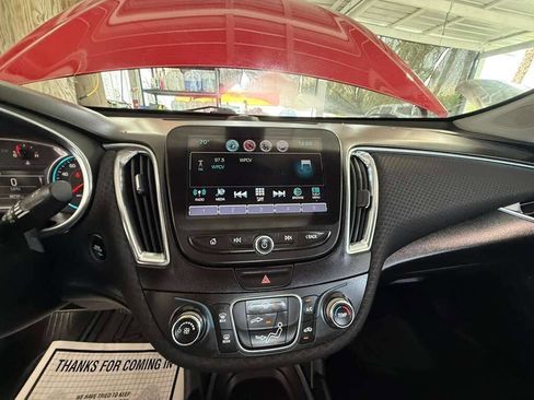 Used 2016 Chevrolet Malibu LT image 19