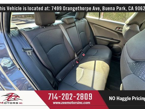Used 2020 Toyota Prius LE FWD image 23