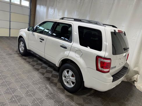 Used 2009 Ford Escape XLT AWD/4WD image 4