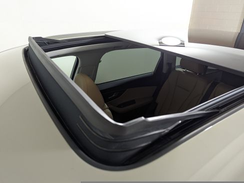 Certified 2023 Audi Q7 2.0T Premium w/ Convenience Package image 30