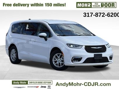 Used 2023 Chrysler Pacifica Touring-L