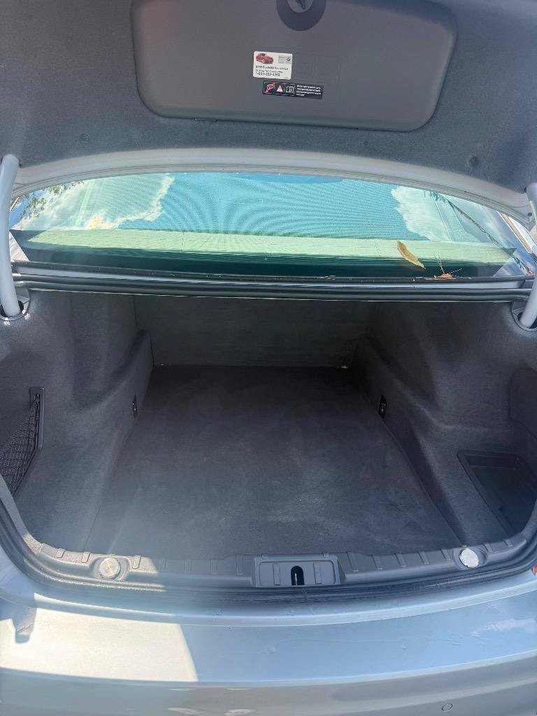 Used 2013 BMW 750Li RWD image 31